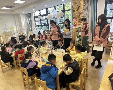 231123栖霞幼儿园翡翠天悦园社会领域教研组活动新闻稿（三）_html_m5de6a7.jpg