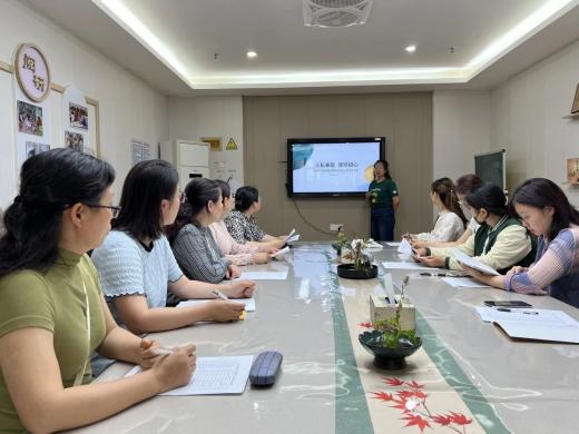 240530 党建引领 师德为本——栖霞幼儿园师德师风专项学习活动_html_6af0c718.jpg
