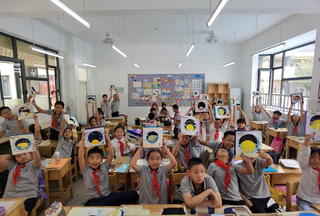 【博学广志】“绘”中秋 月团圆——金小广志路校区“情系中秋”美术特色活动_html_m70d20bf.jpg
