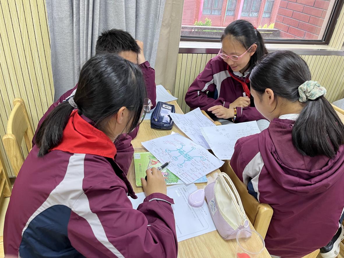 【湖畔•童化课堂】沟通知识  建立联系——数学校本研修之课例研讨(170)_html_ae6d081.jpg