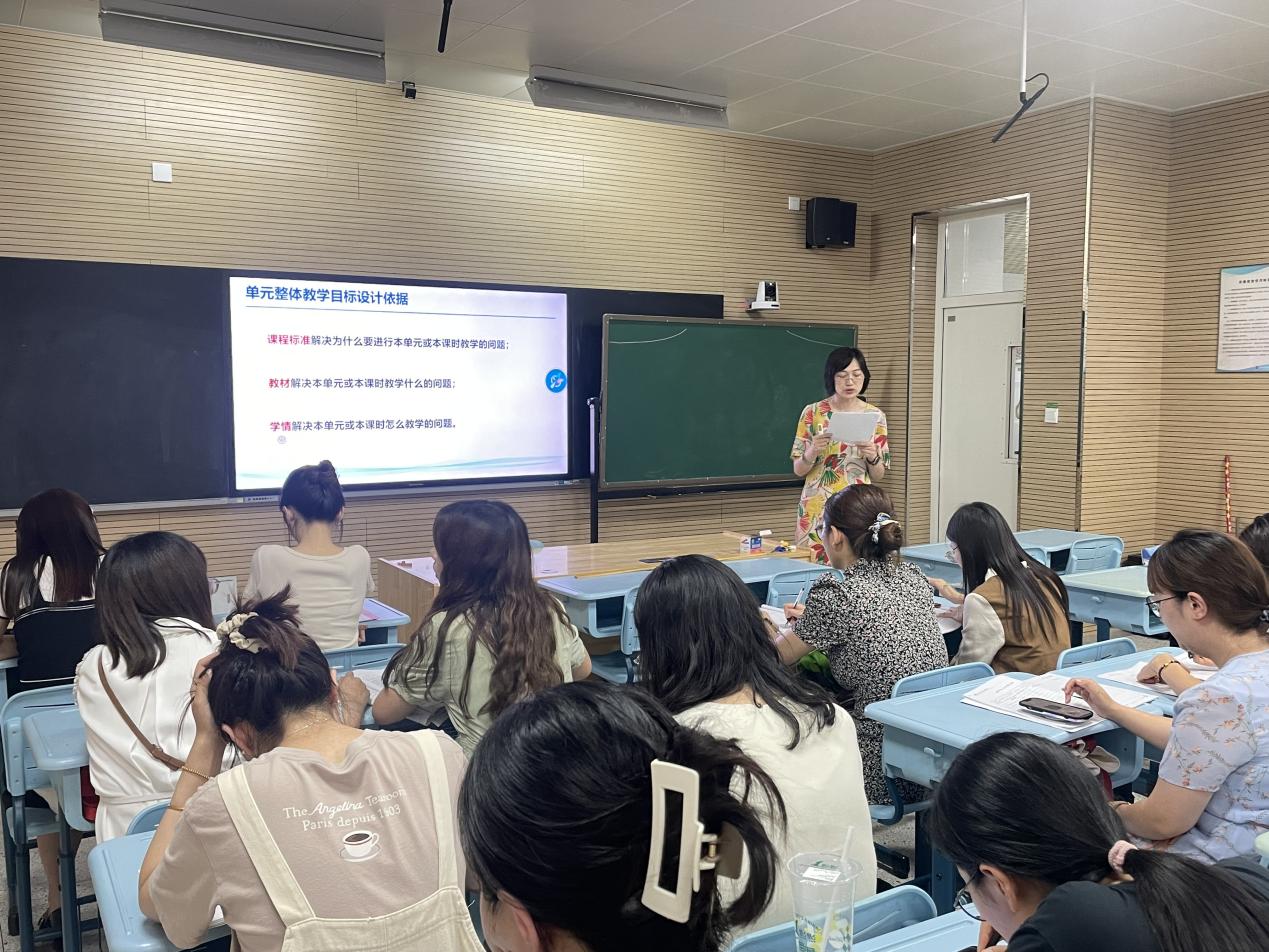 【博学广志】聚焦系统设计，推进高质量学习——记栖霞区叶畅名师工作室活动_html_5ac66496.jpg