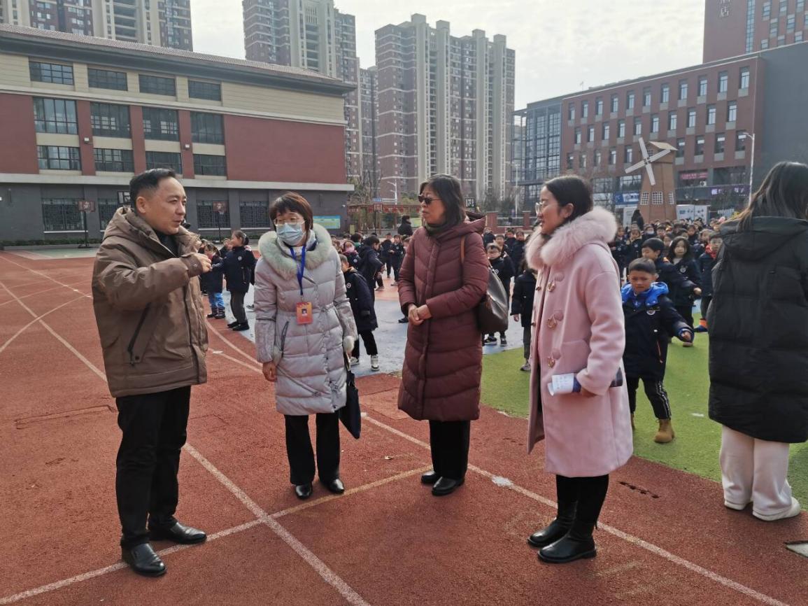 【湖畔·协同育人】开学启新程，督导促提升——金陵小学（仙林湖校区）2月专项督导_html_m284be76a.jpg