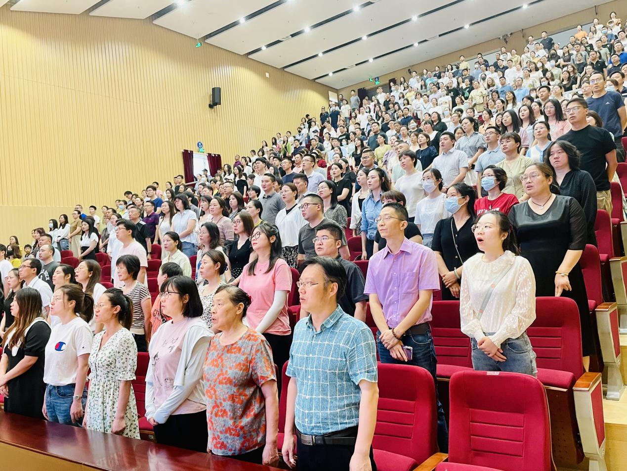 【湖畔·协同育人】同心 同向 同行——2022-2023学年第二学期期末家长会（一年级部）_html_5216c83f.jpg
