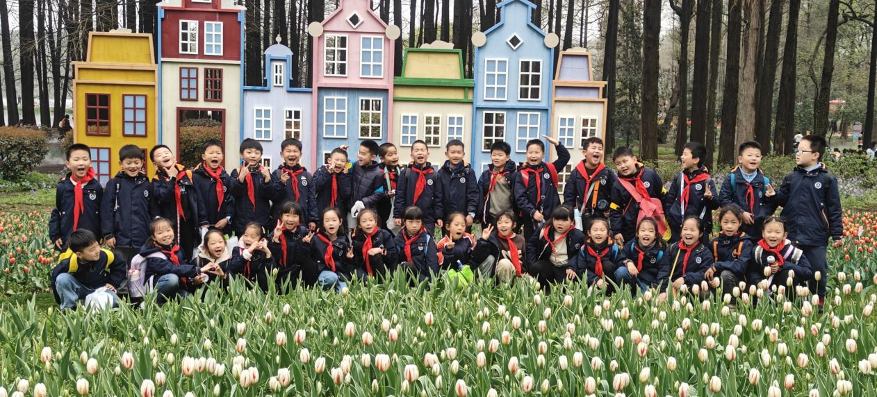 【湖畔·学生活动】春风拂面，学子欢腾——记金陵小学（仙林湖校区）二年级综合实践活动_html_61d3769.jpg