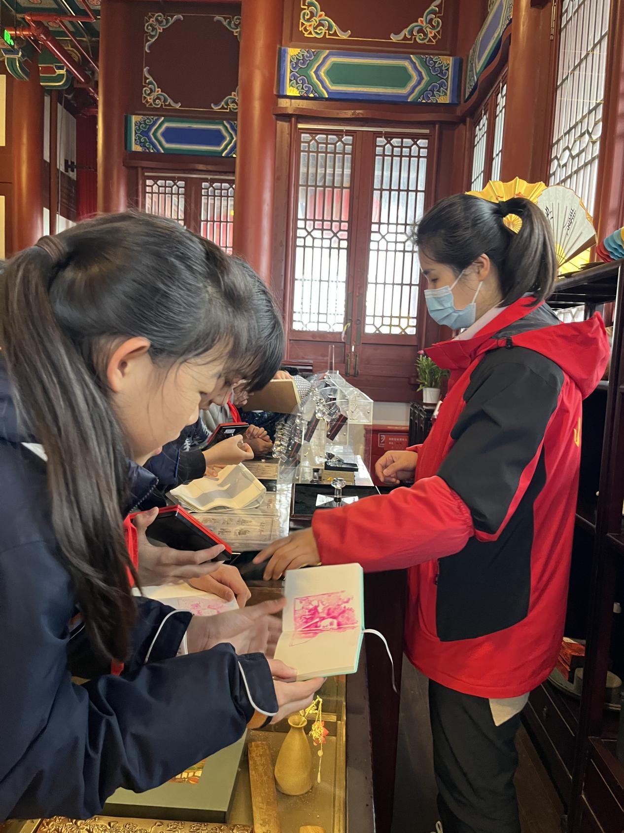 【湖畔·学生活动】探寻中华历史，传承爱国精神——金陵小学（仙林湖校区）2023-2024学年第二学期五年级春季研活动_html_me202ef.jpg