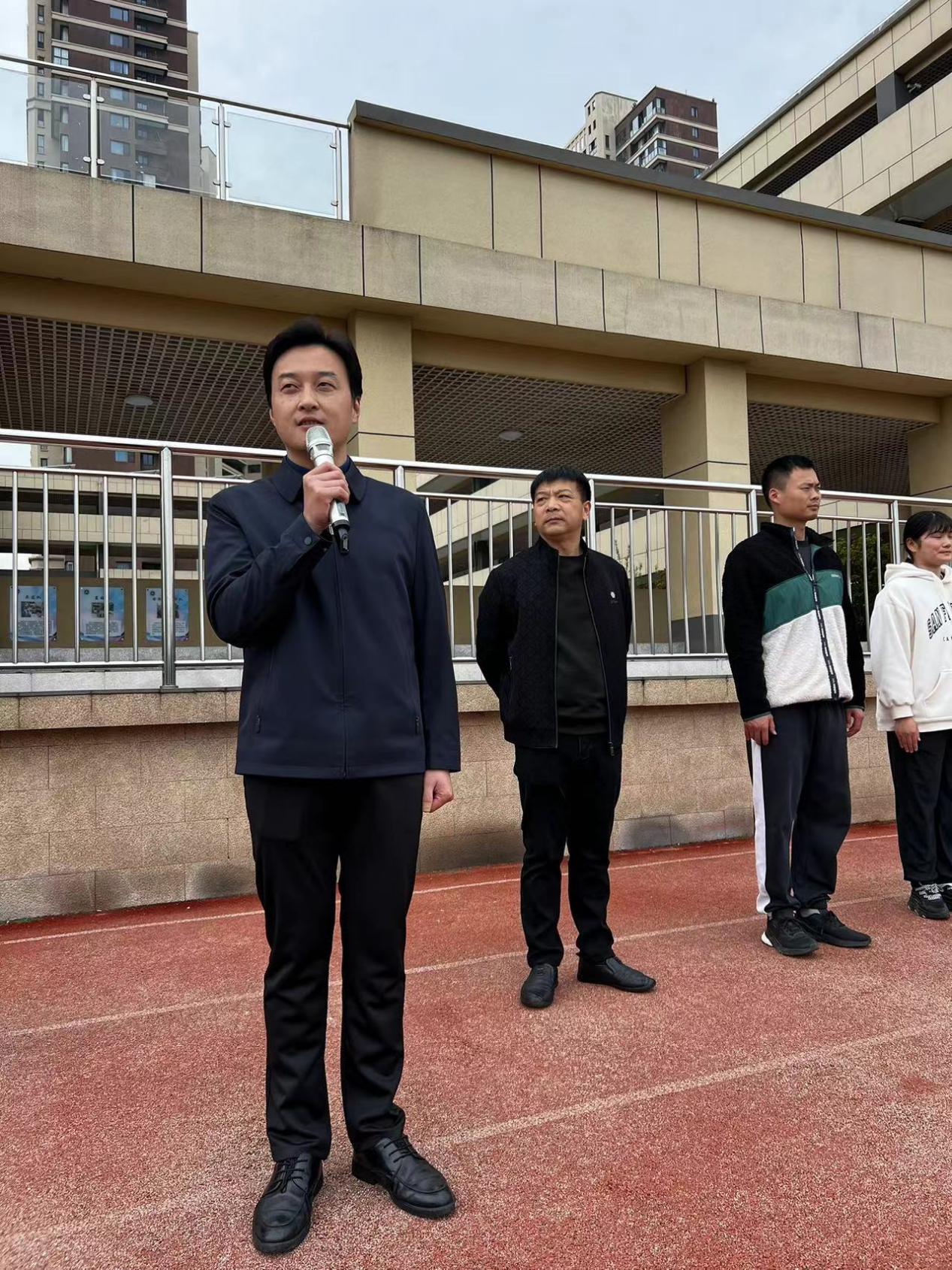 【博学广志】 羽球飞舞，青春激昂：我校区第三届羽毛球班级联赛开幕式圆满举行_html_dbdbc4b.jpg
