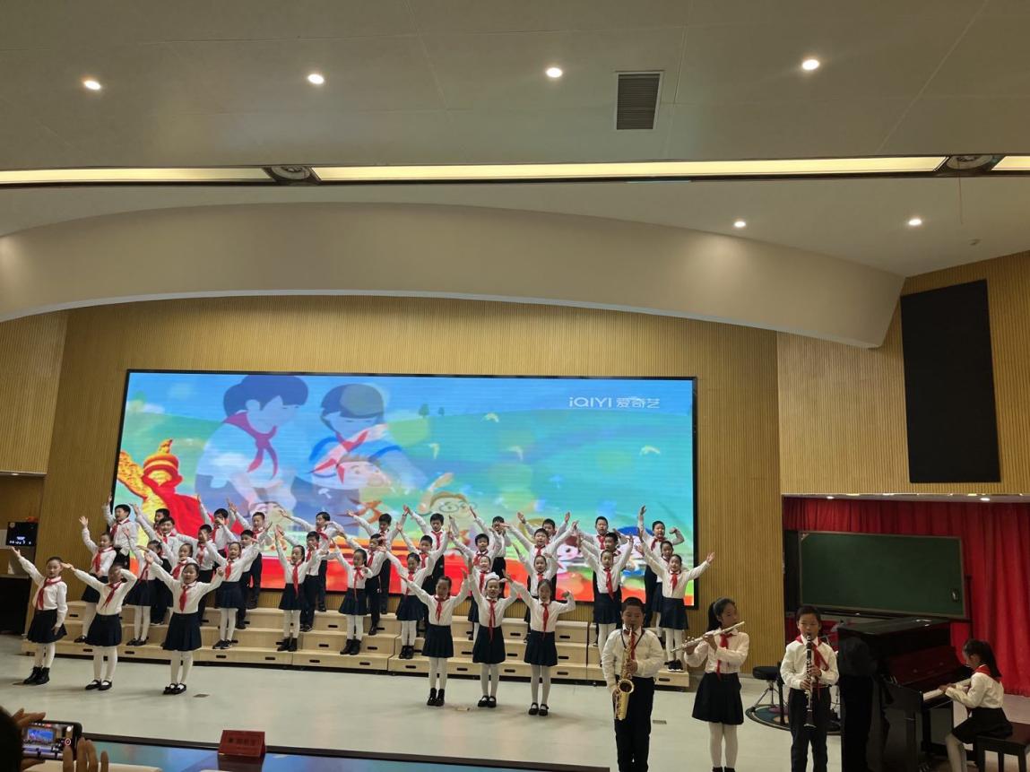 【博学广志】礼赞二十大  歌声伴成长——金小广志路校区第三届广志艺术节暨“萌娃唱红歌”主题活动二年级歌唱专场_html_m6470d8ca.jpg
