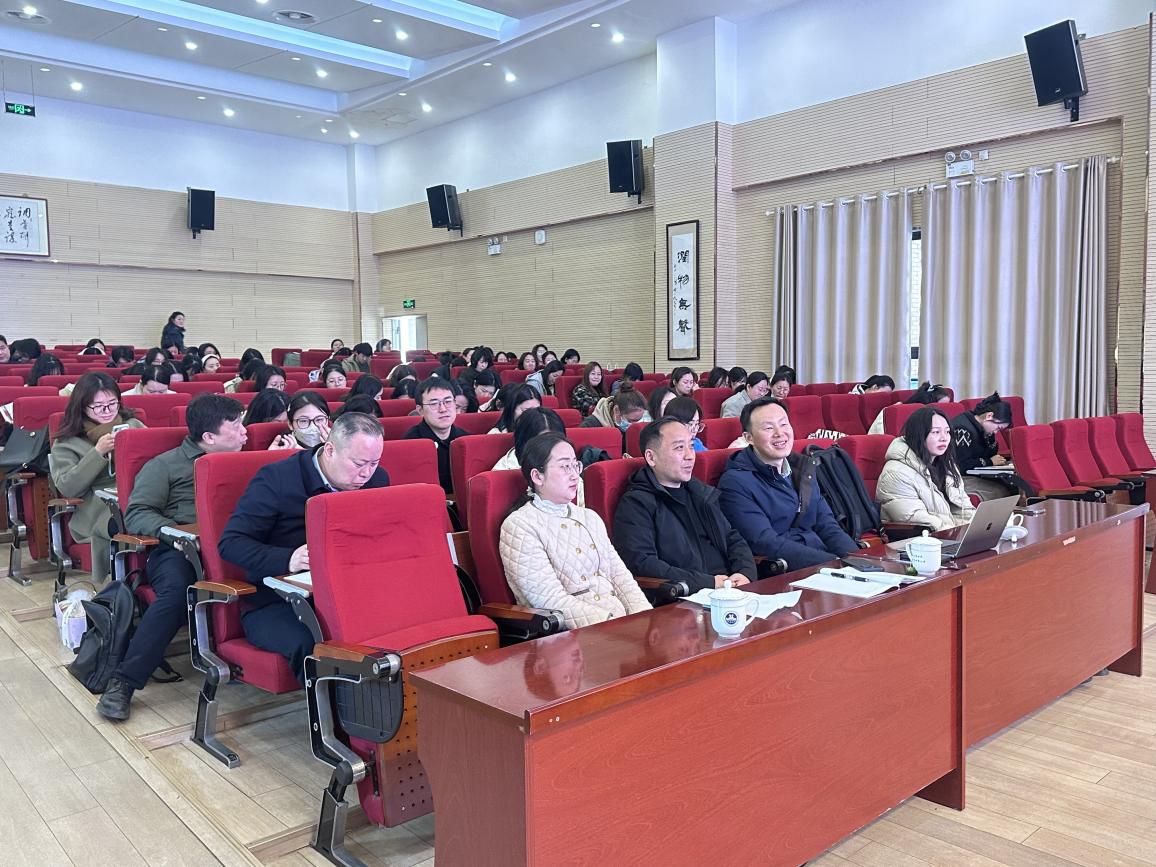【湖畔·童化课堂】以深度思维重构课堂生态，促进科学素养进阶发展_html_m7aa95b6f.jpg