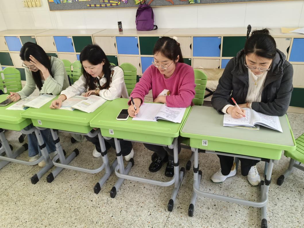 【湖畔﹒童化课堂】心中有尺，万物可量——数学校本研修之课例研讨（250）_html_m55d7d865.jpg