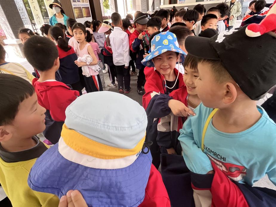 幼小衔接入校园，携手共育伴成长——金陵小学（仙林湖校区）与幼儿园幼小科学衔接交流活动（七）_html_m7f7cd01b.jpg
