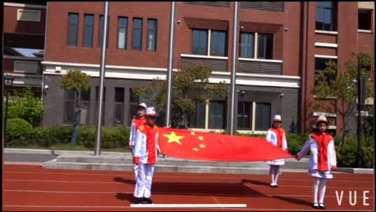 【湖畔光影·升旗仪式】你所想象的美好，在书中皆有可能——金陵小学（仙林湖校区）第十周线上升旗仪式_html_28f6dc66.png