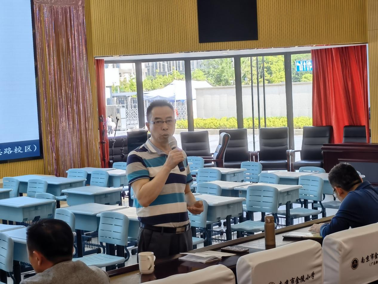 【博学广志】优化练习设计，培养关键能力——记栖霞区小学四年级数学教研活动_html_m2ece0383.jpg
