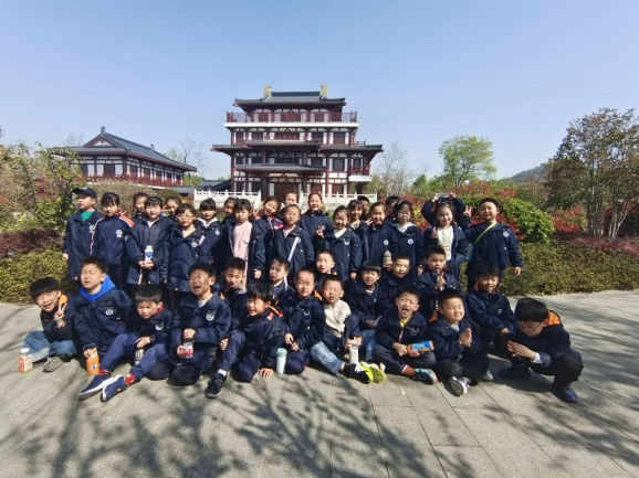 【湖畔·学生活动】春日寻芳 童心飞扬——金陵小学（仙林湖校区）一年级春季综合实践活动_html_11c744a8.png