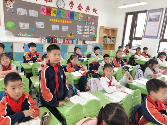 【湖畔·童化课堂】探寻文字星河，感悟语文魅力——金陵小学（仙林湖校区）二年级语文组组内教研_html_30e8e15a.jpg