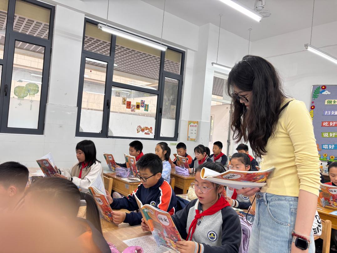 【博学广志】“品文言之美，悟勤学之道””——金陵小学广志路校区四年级语文组教研活动_html_m11aced.jpg