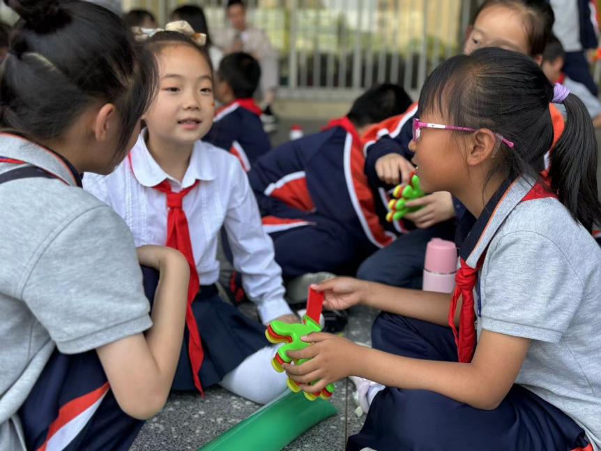 【湖畔·学生活动】“运动展风采，健康向未来” ——金陵小学（仙林湖校区）2023—2024学年春季运动会（二年级）_html_m4176f5ae.jpg