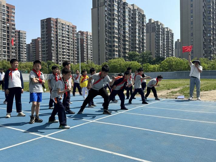 【湖畔·学生活动】“运动展风采，健康向未来” ——金陵小学（仙林湖校区）2023—2024学年春季运动会（二年级）_html_m58e642c8.jpg
