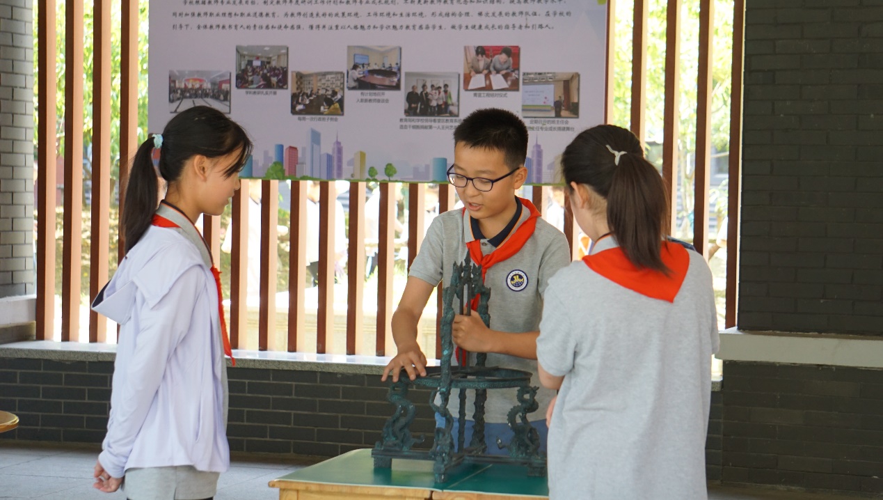 探索宇宙奥秘 感受浩瀚星空——金陵小学（仙林湖校区）天文主题活动_html_m6023cdb5.jpg