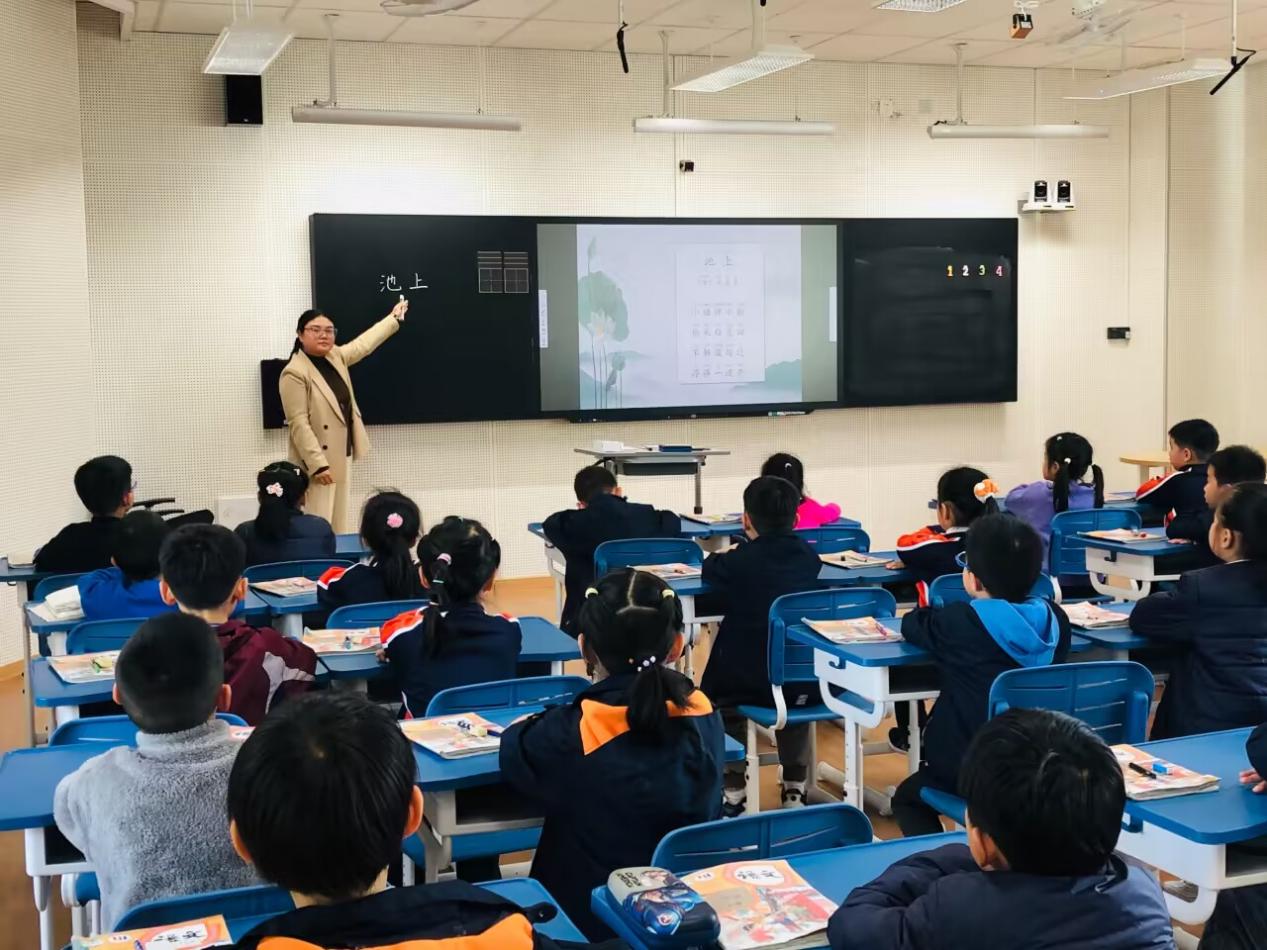 【湖畔·童化课堂】读写结合，构建高效课堂——记金陵小学（仙林湖校区）语文大组教研_html_m1c82009b.jpg