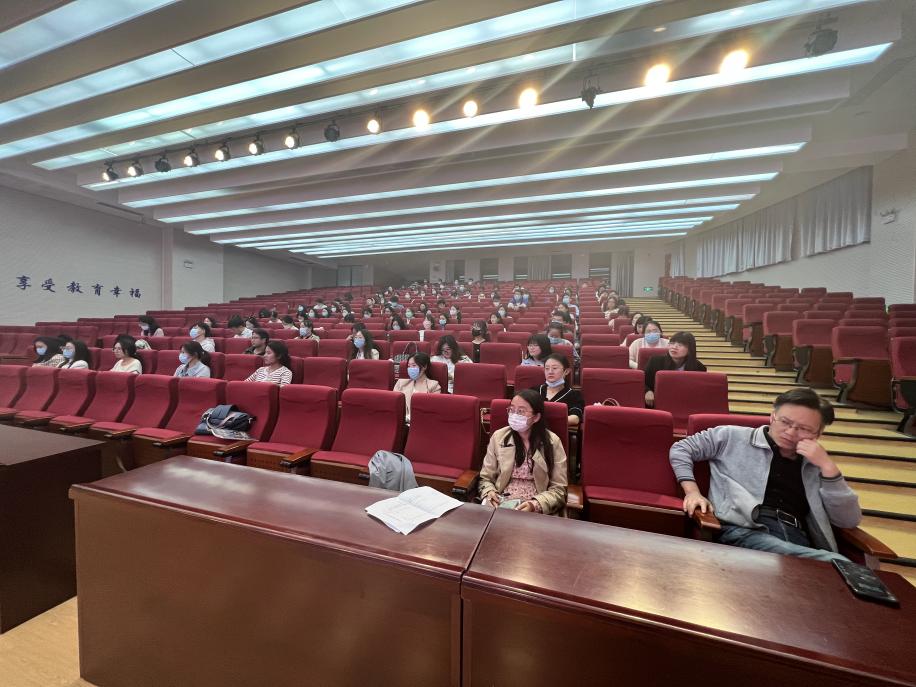 【桂山夜话】中共南京市金陵小学党总支部增补委员及新增下属党支部成立大会_html_m69a823bc.jpg