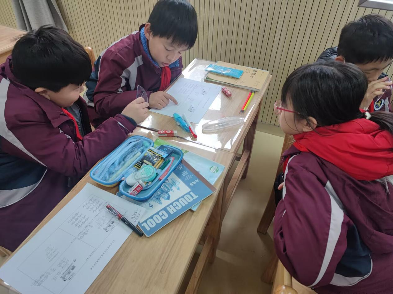 【湖畔·童化课堂】理法相融，内化方法——数学校本研修之课例研讨（157）_html_397dedbc.png