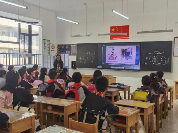 【博学广志】警钟长鸣 防患于未然——记金陵小学（广志路校区）开展应急疏散演练活动_html_8636e68.jpg