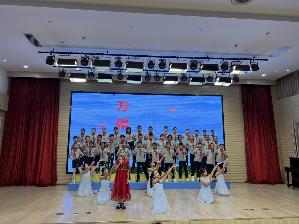【湖畔光影】喜迎二十大 红歌献给党——六年级红歌合唱比赛_html_m47ced6d8.jpg