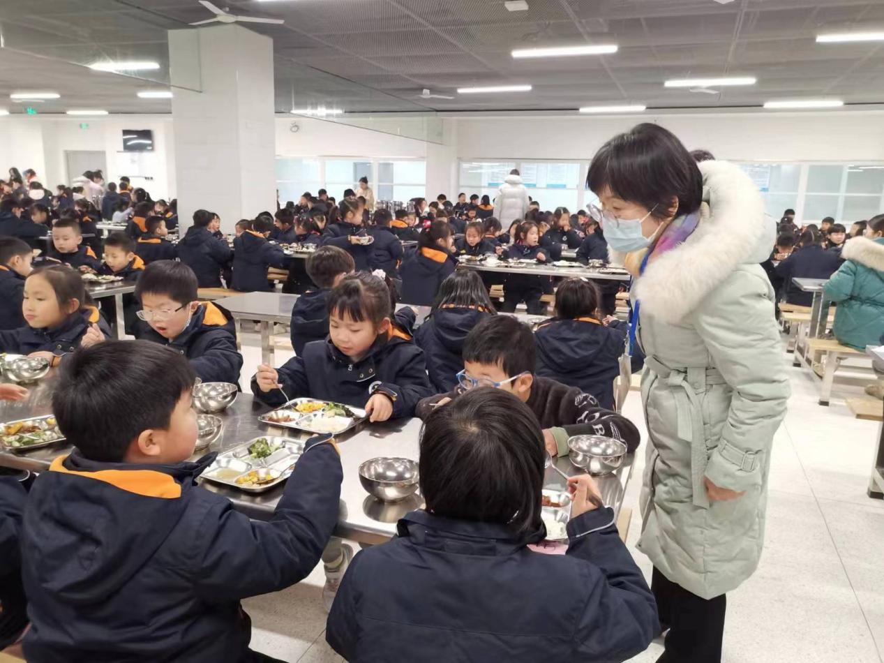 【湖畔·协同育人】督导检查促提升，携手共育启新程——记金陵小学（仙林湖校区）2月专项督导_html_m62c9b0fb.jpg