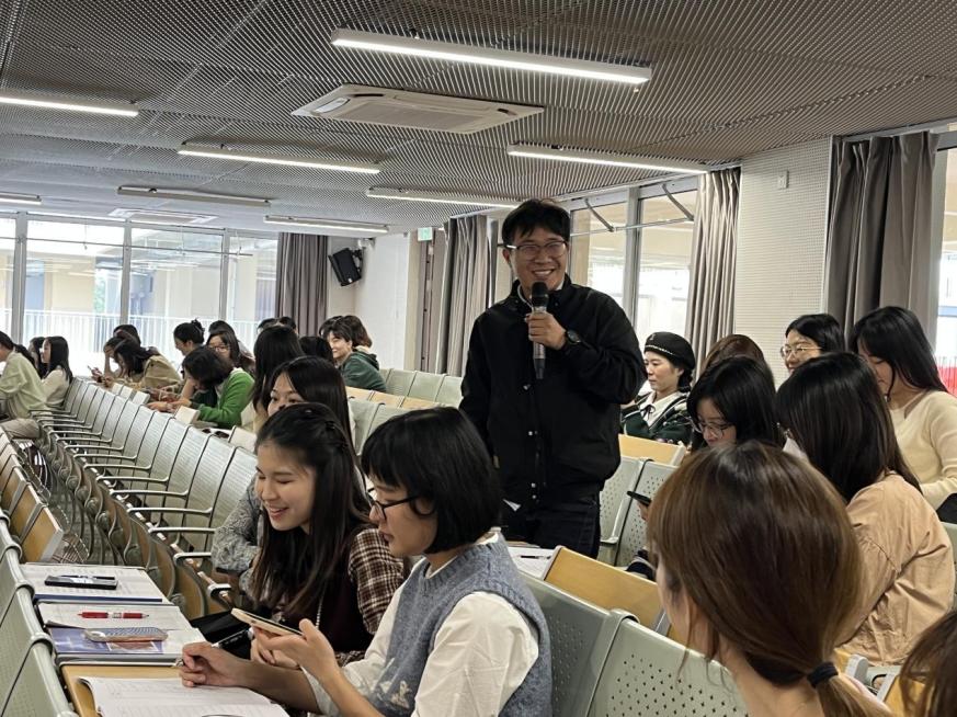 【湖畔·德育研习】抓常规 细落实——第八周班主任工作例会_html_7403cf4a.jpg
