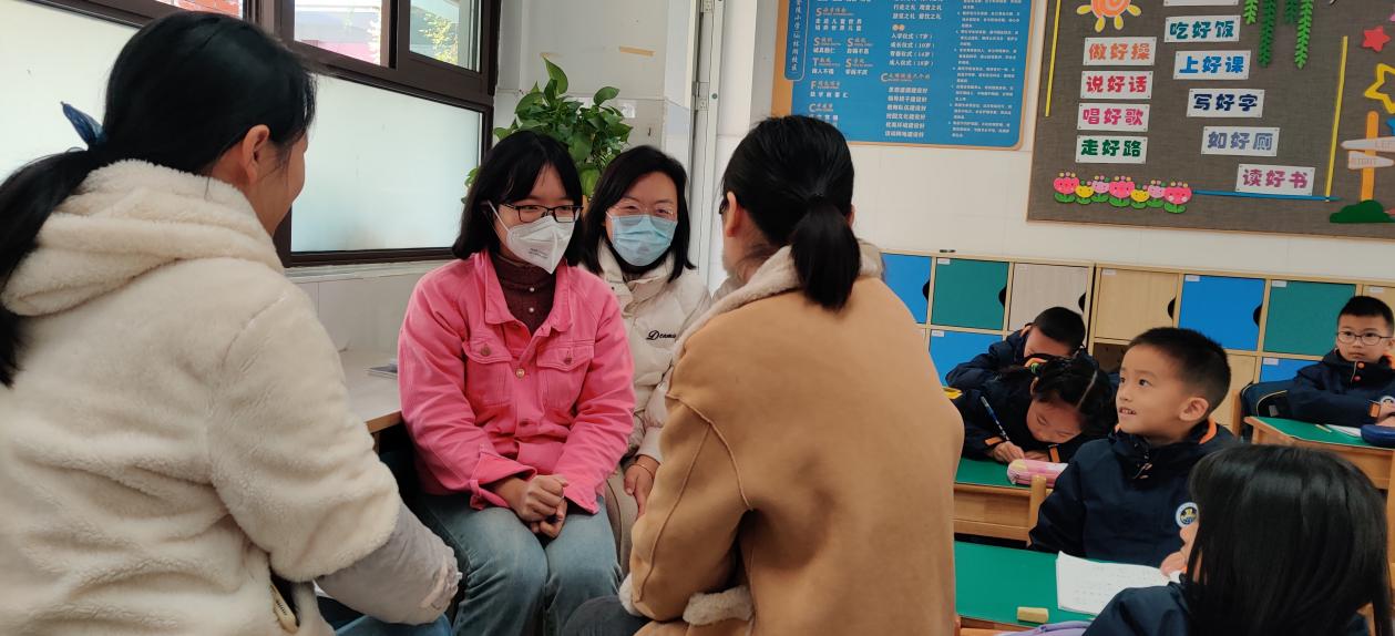 【湖畔·童化课堂】课堂展风采 教研促成长——记金陵小学（仙林湖校区）一年级语文组教研活动_html_7653eab3.jpg