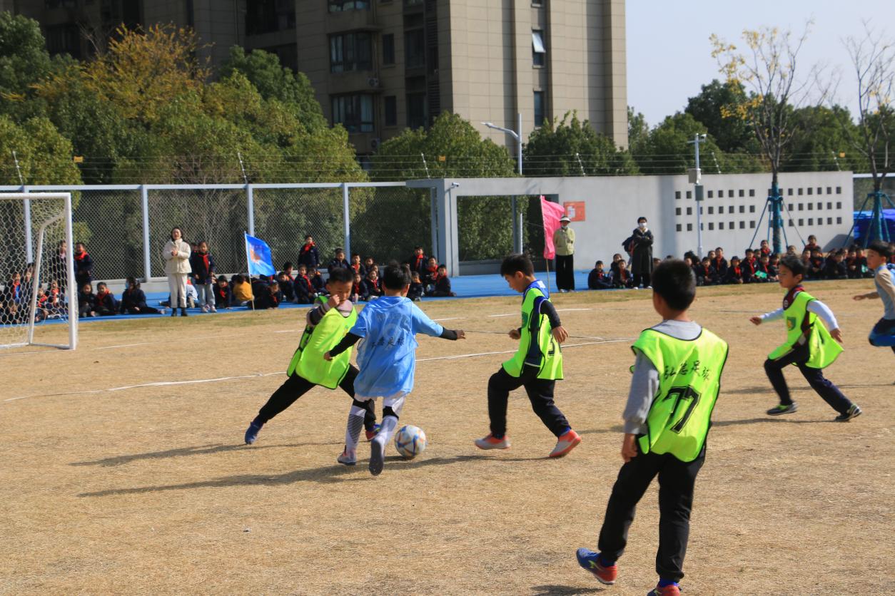 【湖畔·学生活动】热烈祝贺南京市金陵小学（仙林湖校区）“校长杯”足球联赛暨闭幕式圆满落幕_html_m7d100c5a.jpg