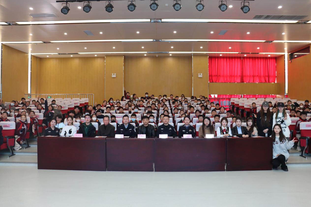 【博学广志】护航正青春，健康不“毒”行——金陵小学广志路校区开展禁毒宣讲活动_html_m49a2ab9d.jpg