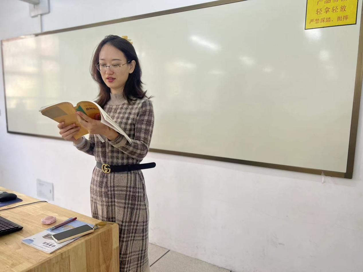 【博学广志】深深诗文意，浓浓爱国情——金陵小学广志路校区语文组集体备课活动_html_m7202bbff.jpg