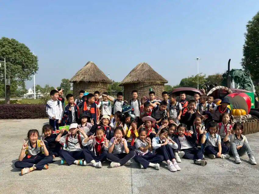【湖畔·学生活动】感受自然之美——金陵小学（仙林湖校区）二年级秋季综合实践活动_html_m500f9119.jpg