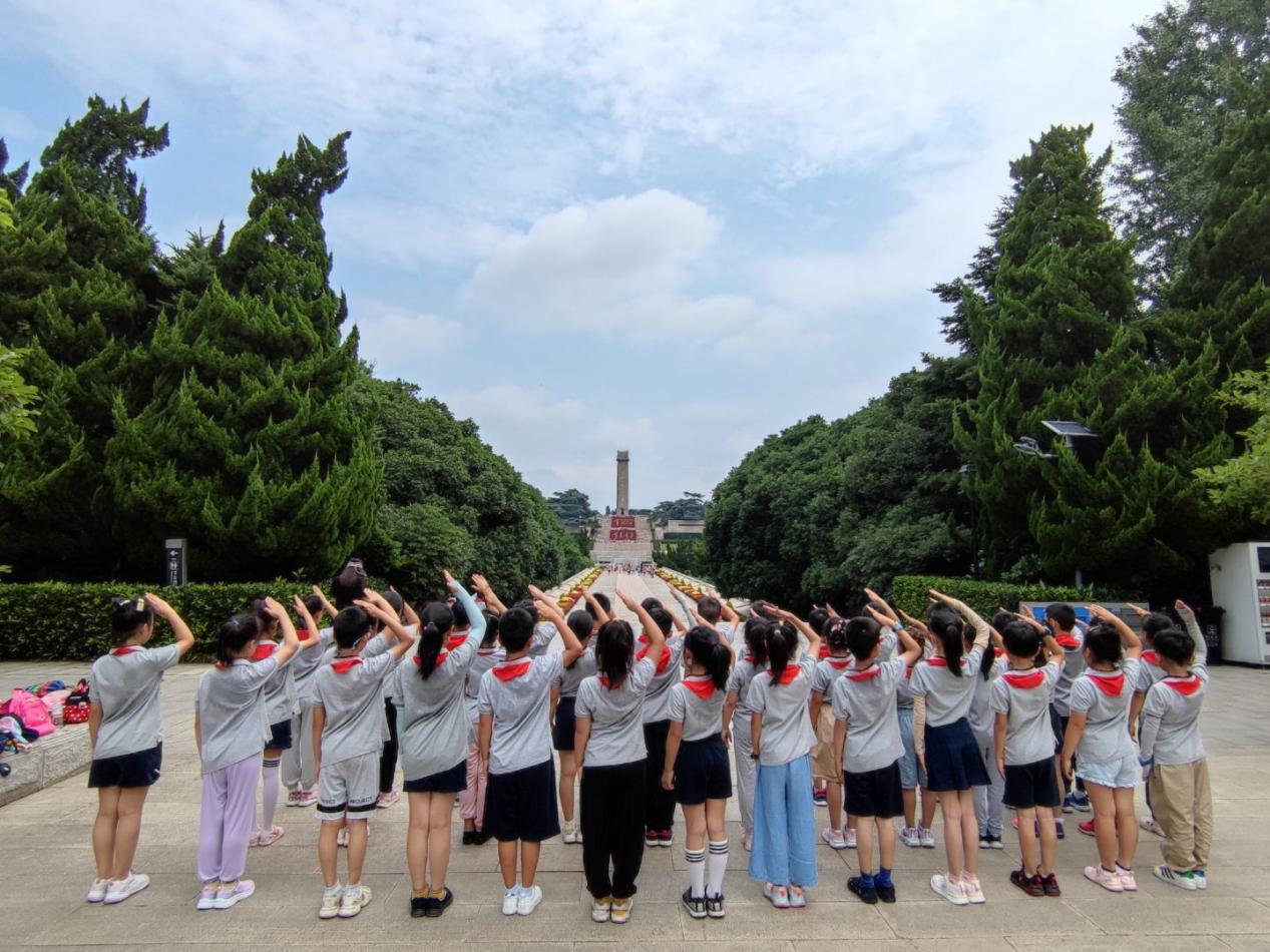 【博学广志】传承红色基因 牢记时代使命——金小广志二年级专题研学活动_html_72a0d928.jpg