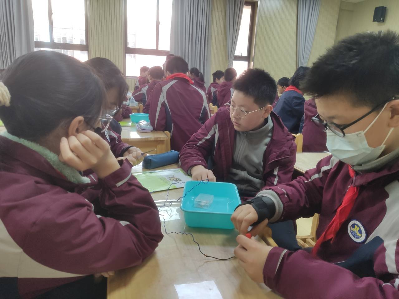 【湖畔·童化课堂】研教学教法，启学生思维 ——2022-2023第二学期科学组校本教研之课例研讨（1）_html_m299b1dd7.jpg