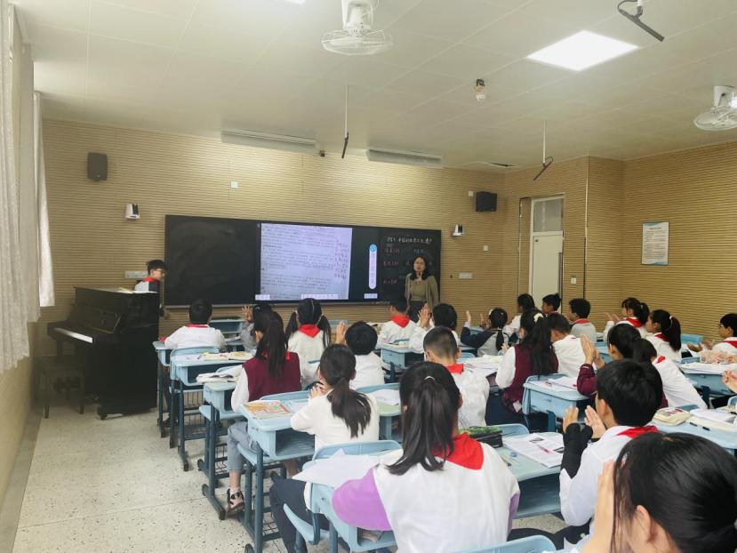 【博学广志】撷情境之花，成写作之美——金陵小学广志路校区语文组校本教研活动_html_m79432f1d.jpg