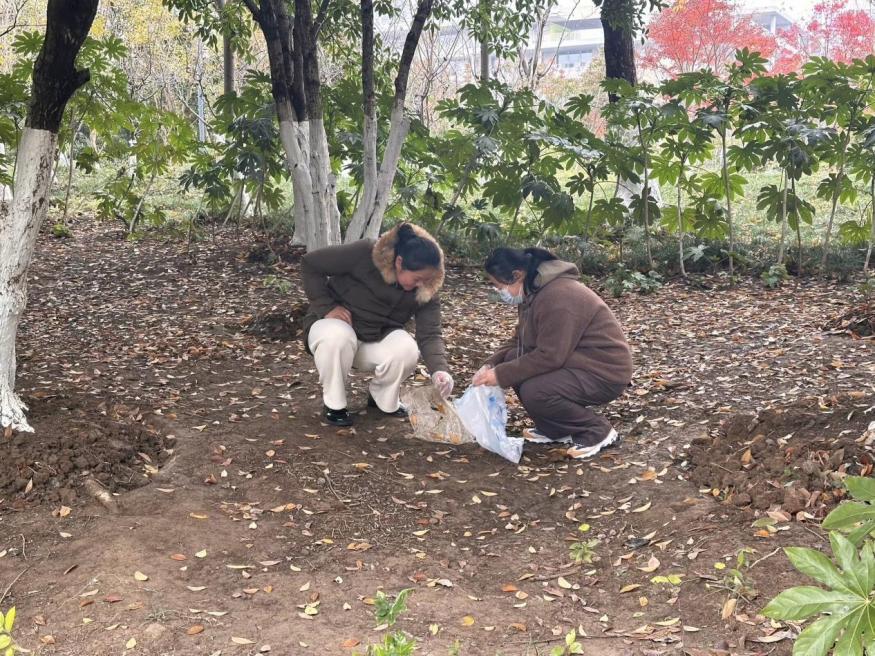 【湖畔·团员活动】“助力绿色环保 践行志愿公益”——金陵小学（仙林湖校区）主题团日活动_html_50b819bd.jpg