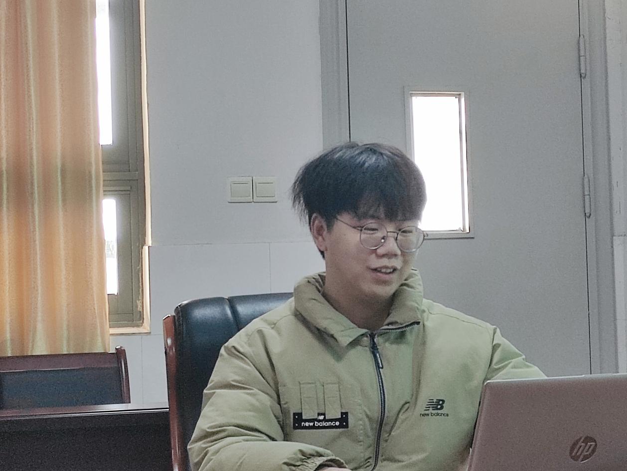 【尊荣营中】成长留痕 交流分享 向阳成长_html_310950bf.jpg