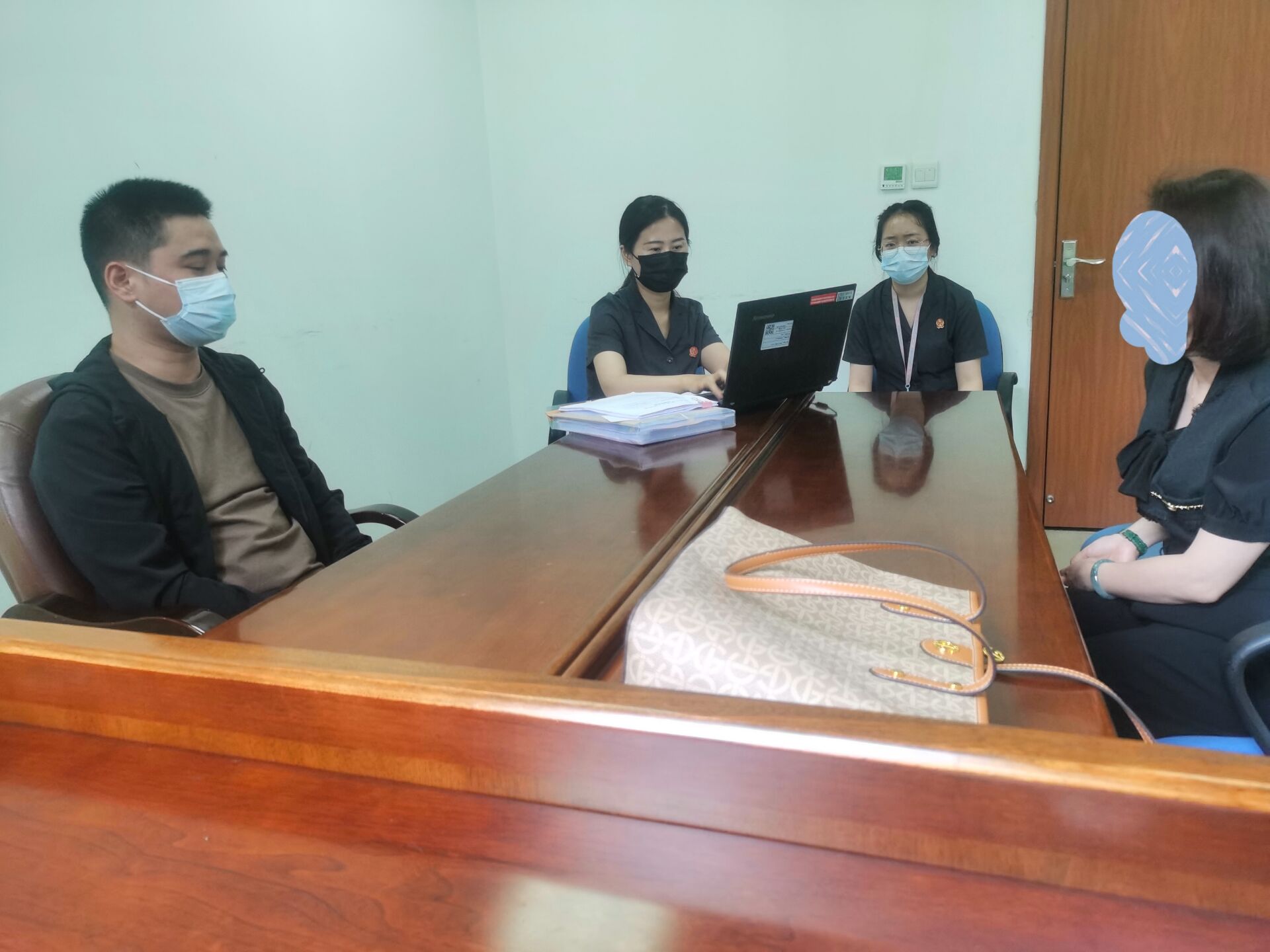 5.20法治教育宣传周活动_html_5e5fac2a.jpg