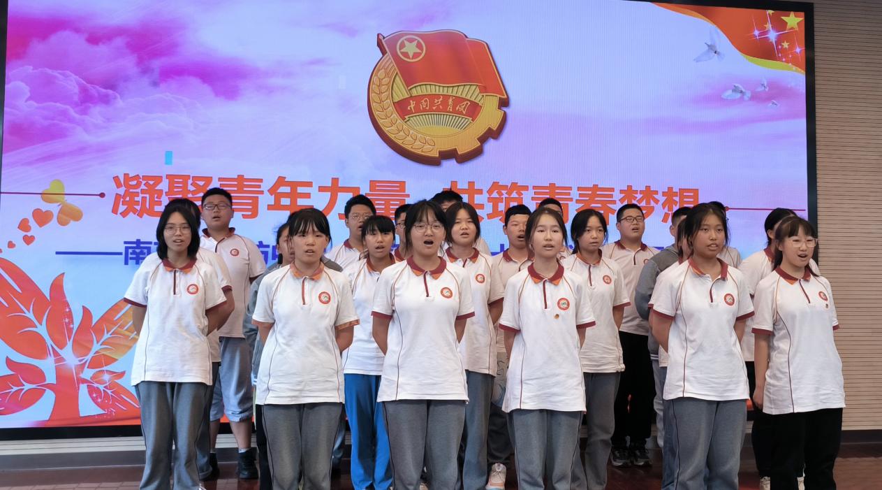 【营中小青团】青春仪式新闻稿_html_44c4f472.jpg