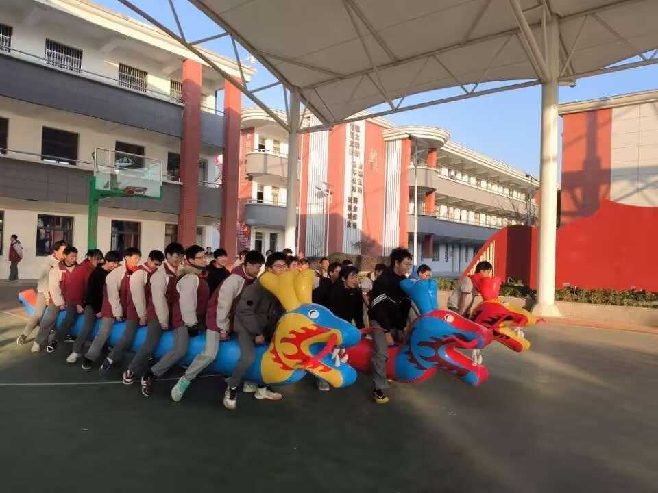 12.31 联欢会_html_m2acfe5d7.jpg