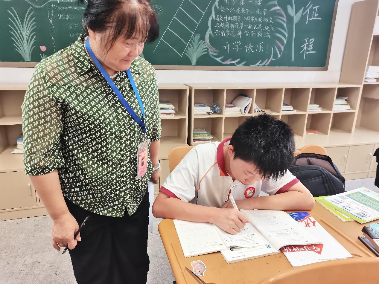督学进校园 携手启新程(1)_html_7ff59696.jpg
