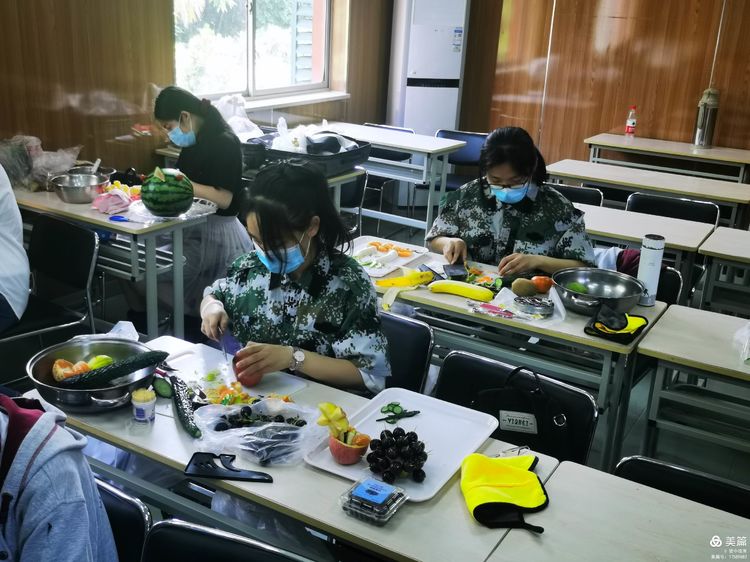 新建 DOCX 文档 (3)_html_m10082d6e.jpg
