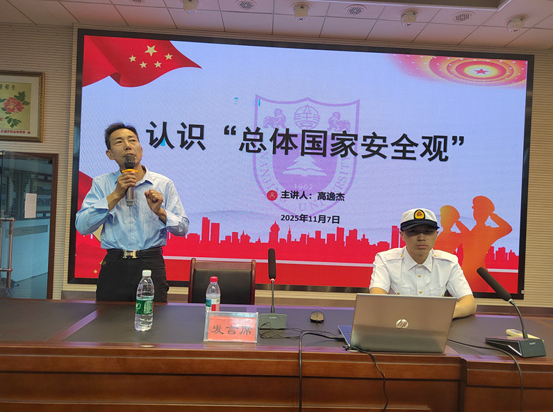 【尊荣营中】青春铸军魂榜样助成长 营防中学开展军旅主题分享会