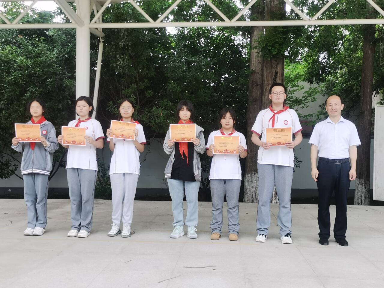 2024-6-17【尊荣营中】“心”光闪闪，伴你同行——南京市营防中学“优秀心育委员” 评选揭晓_html_26af0360.jpg