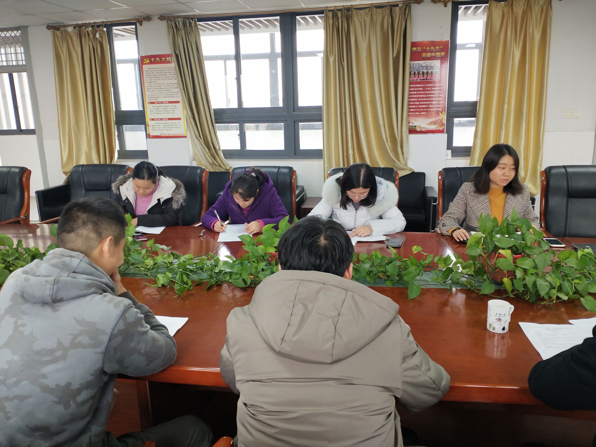 以评选促提升  扎实开展教研组活动_html_32425c27.jpg