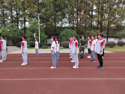 军训2_html_m3fb1948d.png