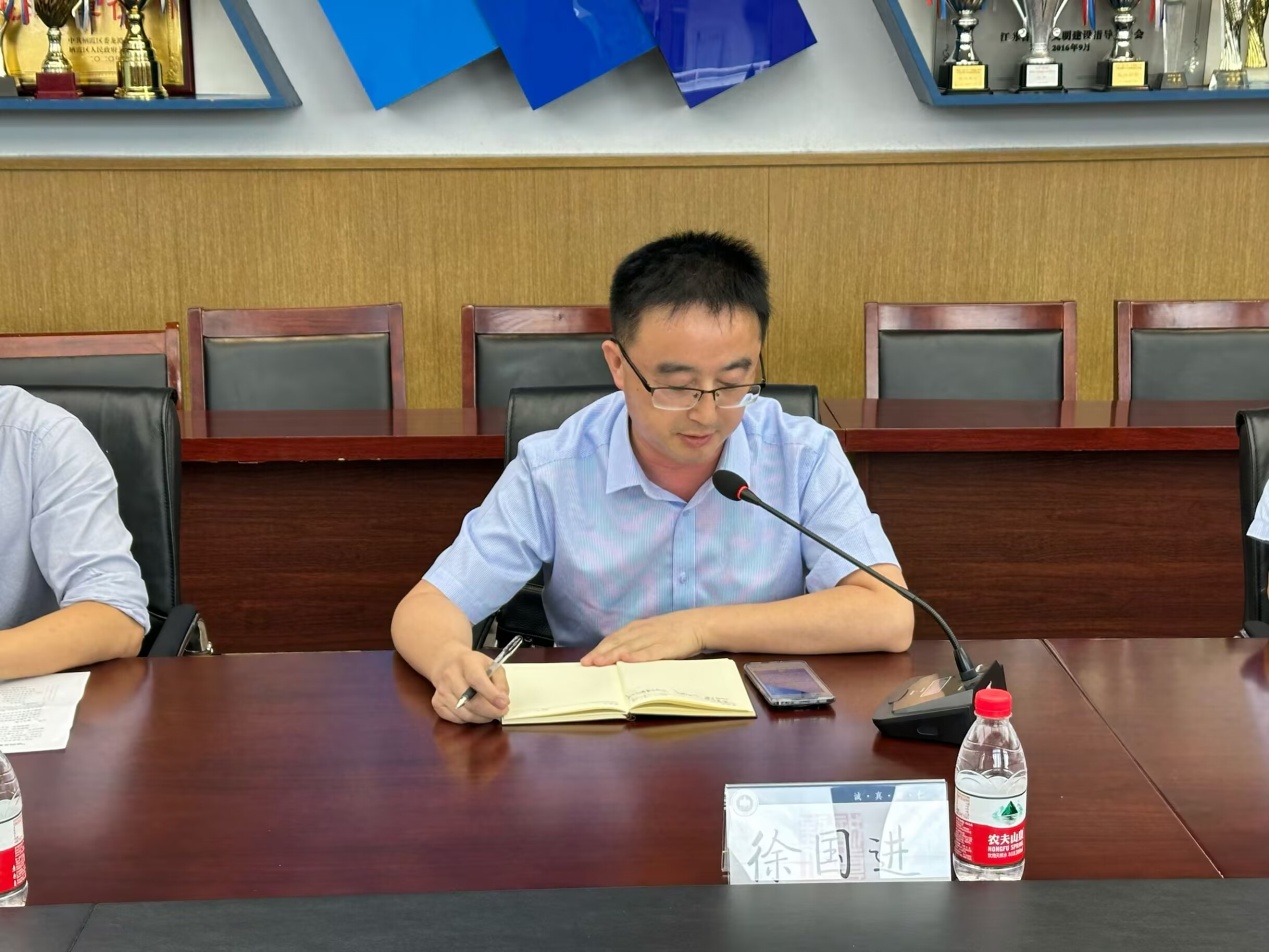 苏童友好 与法同行_html_20688ed5.jpg