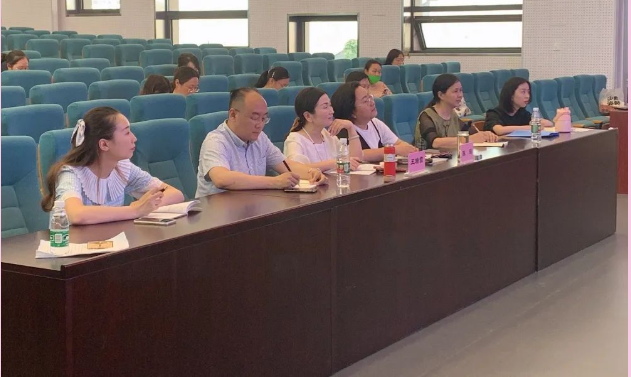【悦群燕小 友学课堂】学为中心，落实语用，提升素养——区三年级语文教学研讨暨王瑞雪名师工作室送教活动